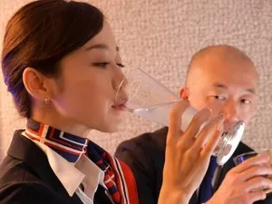Sinh viên đại học tương phản 19 tuổi, thở hổn hển nhanh khi đạt cực khoái và xuất tinh (thích và thu thập)